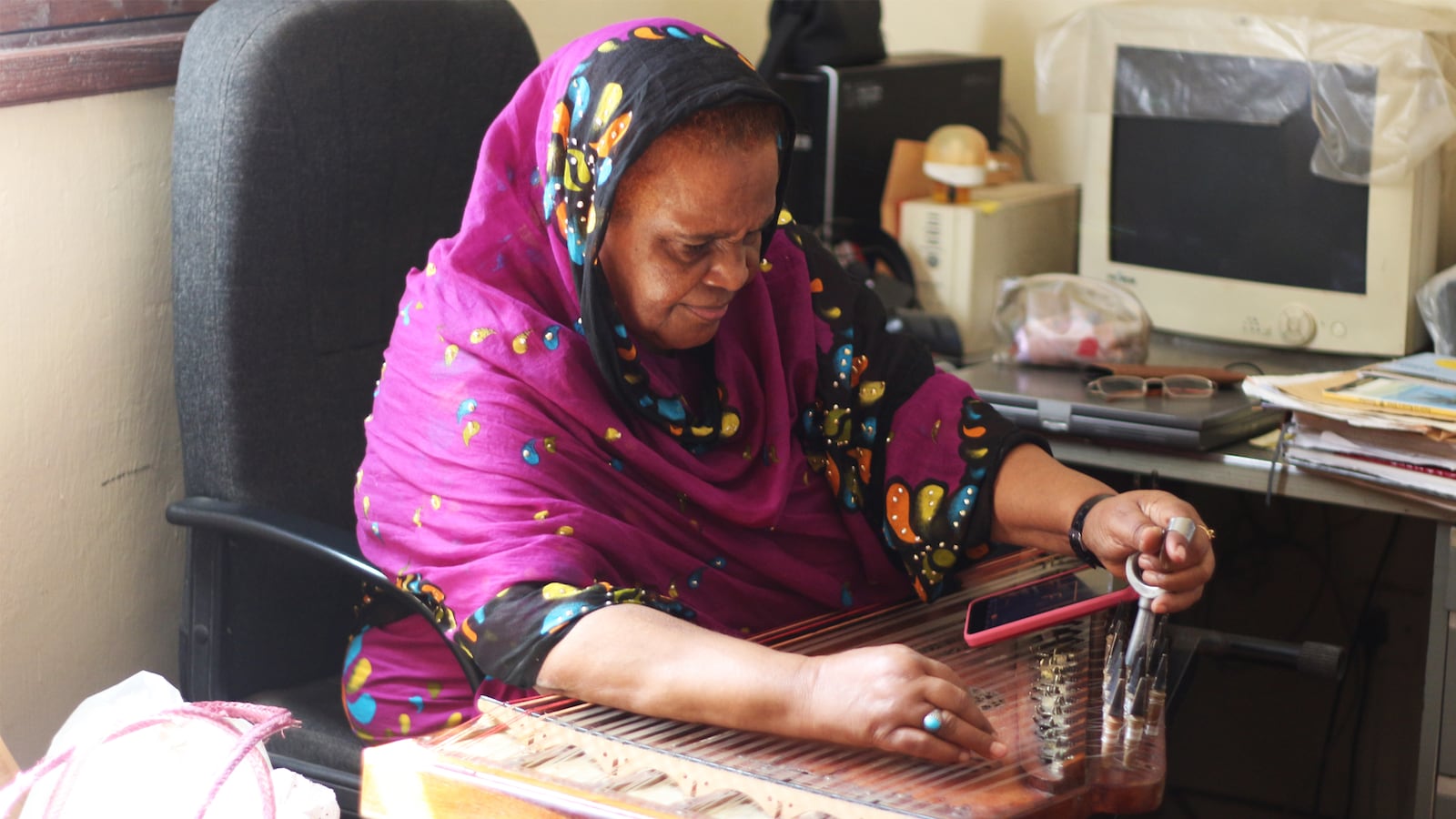 181102-Nadworny-band-tease_gyqnyk