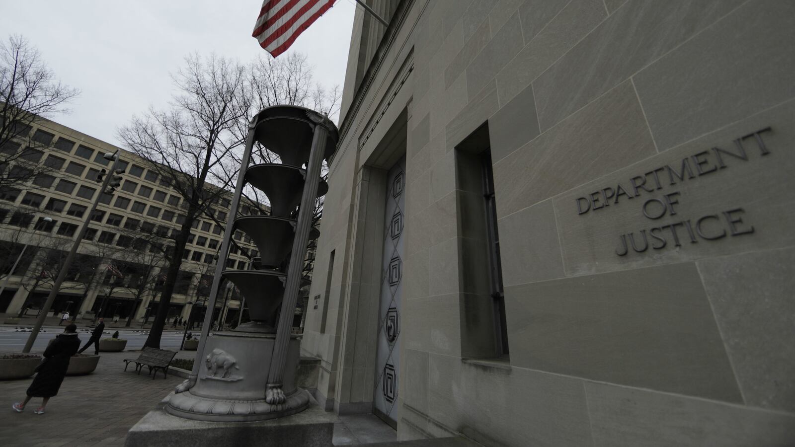 170216-doj-hezbollah-cheat_phvbyb