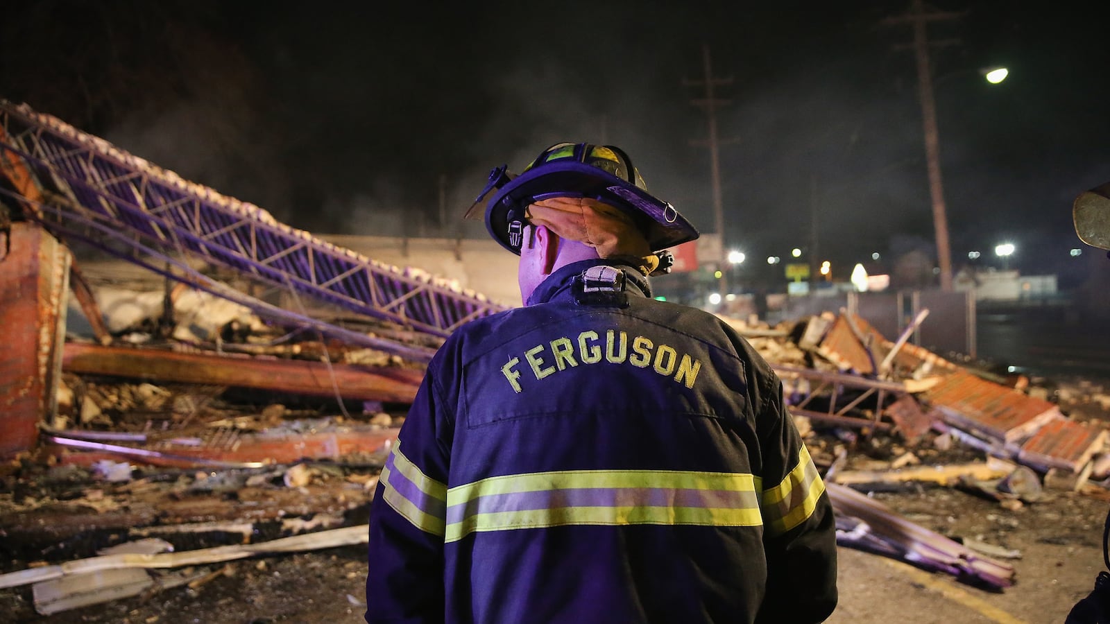 articles/2014/11/25/i-blame-people-who-blame-the-media-robert-mcculloch-s-tone-deaf-speech/141125-ferguson-reactions-01_xjgzoa