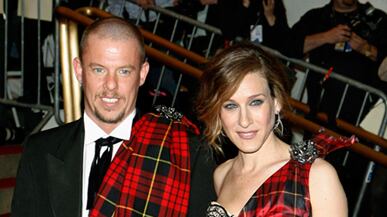 articles/2011/05/02/alexander-mcqueen-tribute-at-met-marks-founders-artistry-royal-wedding-triumph/givhan-mcqueen-met_177162_iytnwz