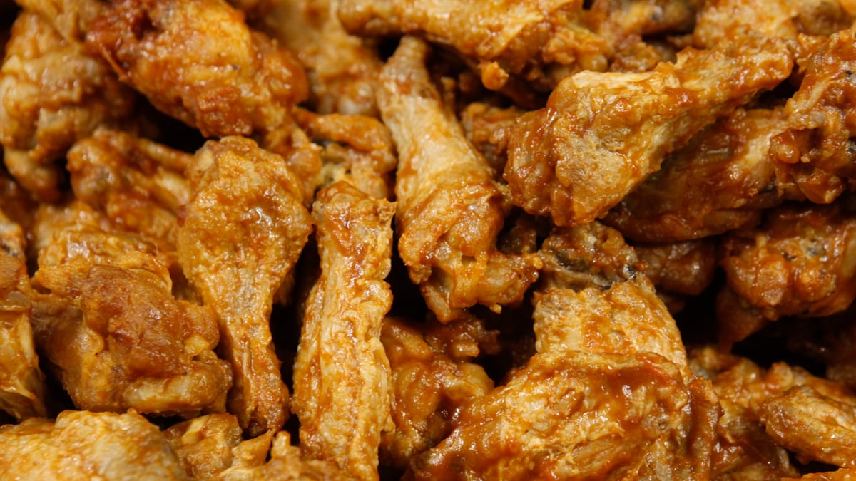galleries/2012/03/01/most-fattening-superbowl-snacks-chicken-wings/chicken-wings-most-fattening-superbowl-snacks-tease_yof8i2