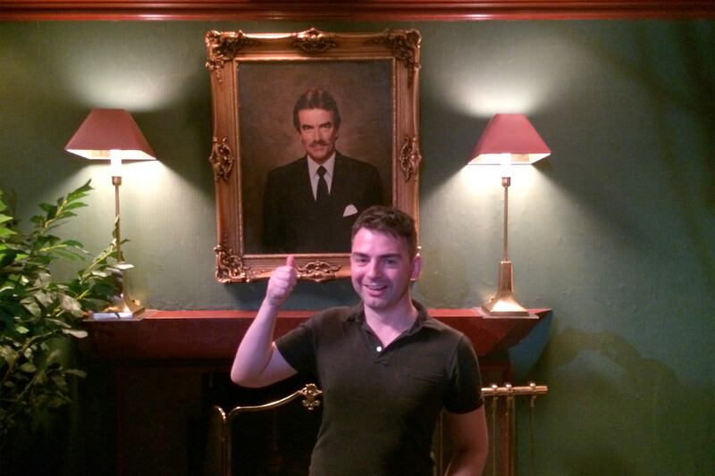 articles/2015/07/06/the-secrets-to-being-young-and-restless-behind-the-scenes-of-daytime-s-no-1-drama/150705-teeman-young-restless-embed2_cg63fi