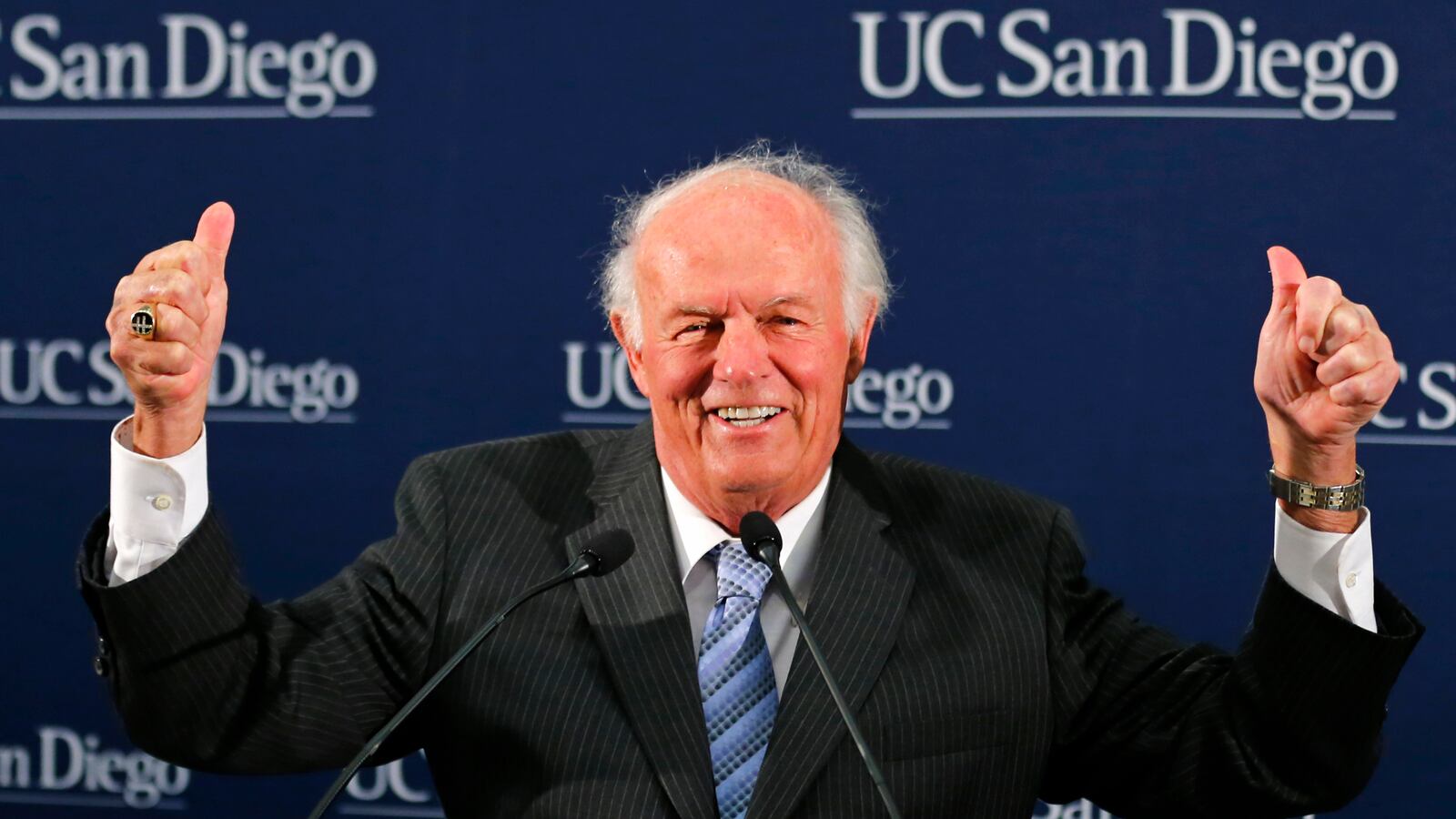 2013-11-04T120000Z_2132129676_GM1E9B50CUI01_RTRMADP_3_USA_kwy3zy