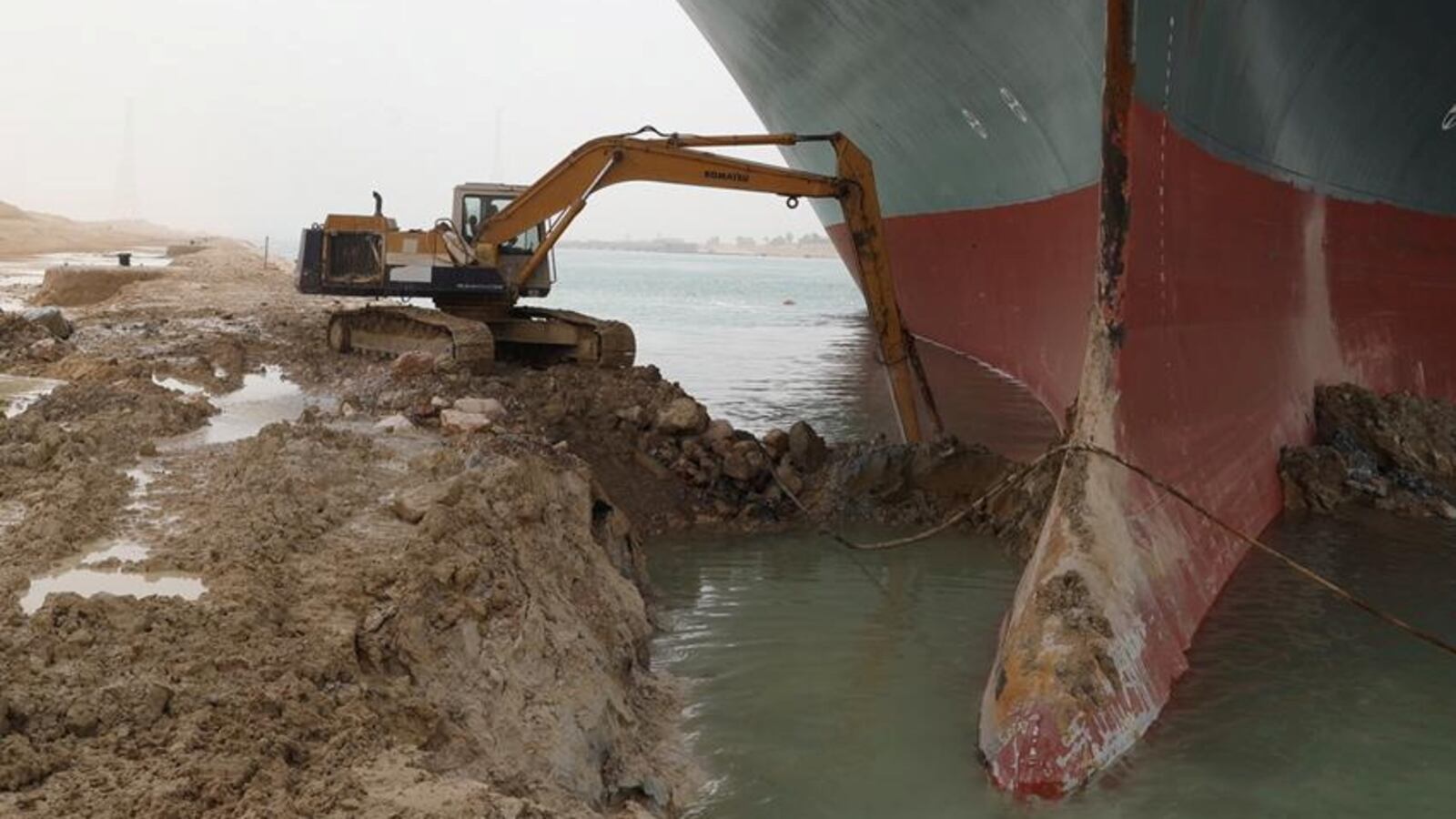 2021-03-25T105111Z_978043977_RC2AIM9VKDU2_RTRMADP_3_EGYPT-SUEZCANAL-SHIP_dn7yk0