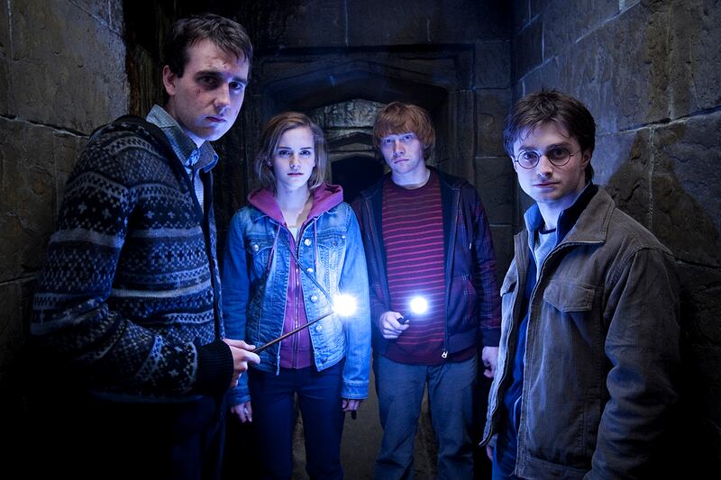 articles/2011/07/15/harry-potter-deathly-hallows-part-2-screening-cut-short-by-melted-film/harry-potter-verger_wnuqtj