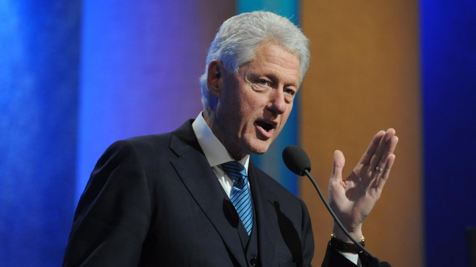 articles/2011/06/29/clinton-global-initiative-america-jobs-summit-bill-clinton-kicks-off/clinton-global-initiative-schneiderman_vlaej9