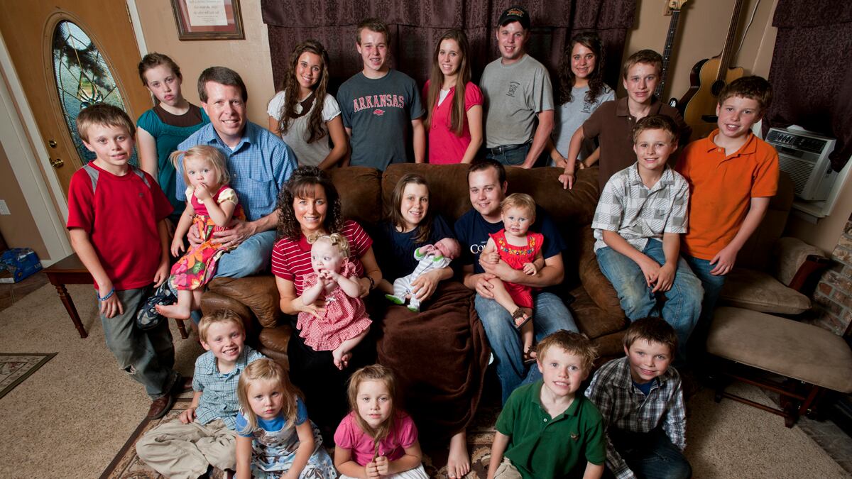 articles/2011/11/09/michelle-duggar-s-dangerous-20th-baby/duggar-family-20-children_a1xhcw