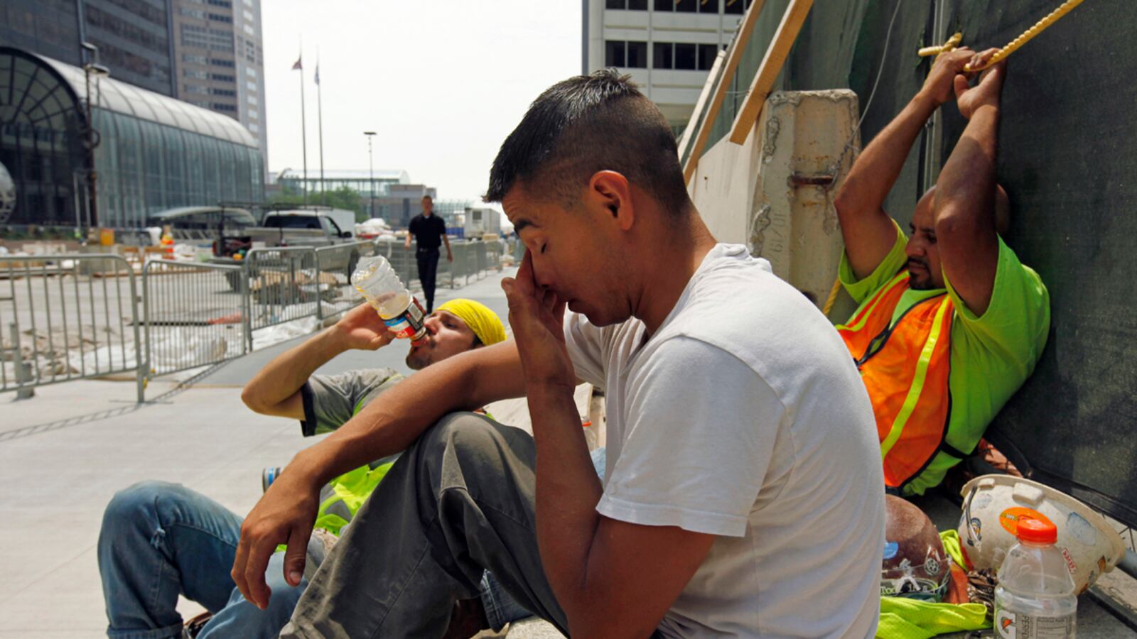 cheats/2012/07/05/chicago-hits-102-degrees/chicago-heat-cheat_hjav5w