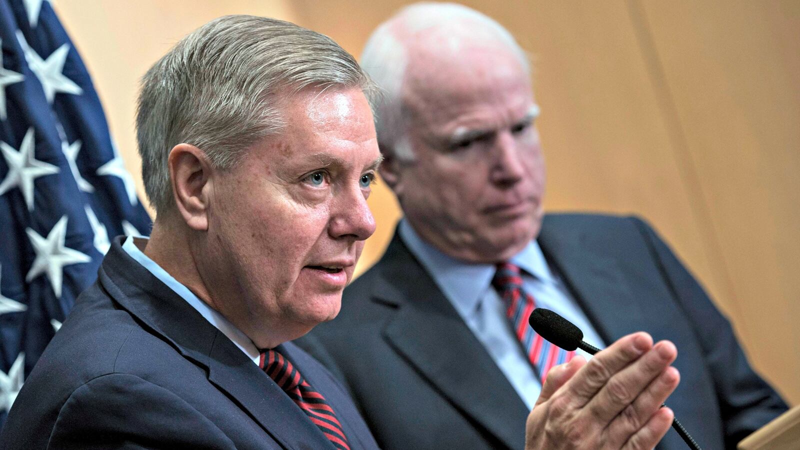 cheats/2017/04/07/mccain-graham-time-to-get-behind-trump/170407-graham-mccain-cheat_h5s0rj