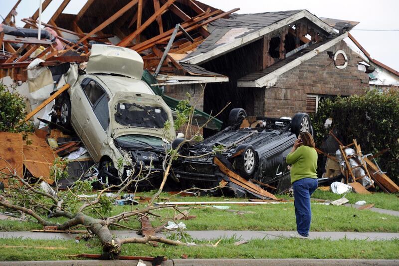 articles/2012/04/04/texas-tornadoes-cause-massive-damage-video/tornado-texas-6_hfvwpy
