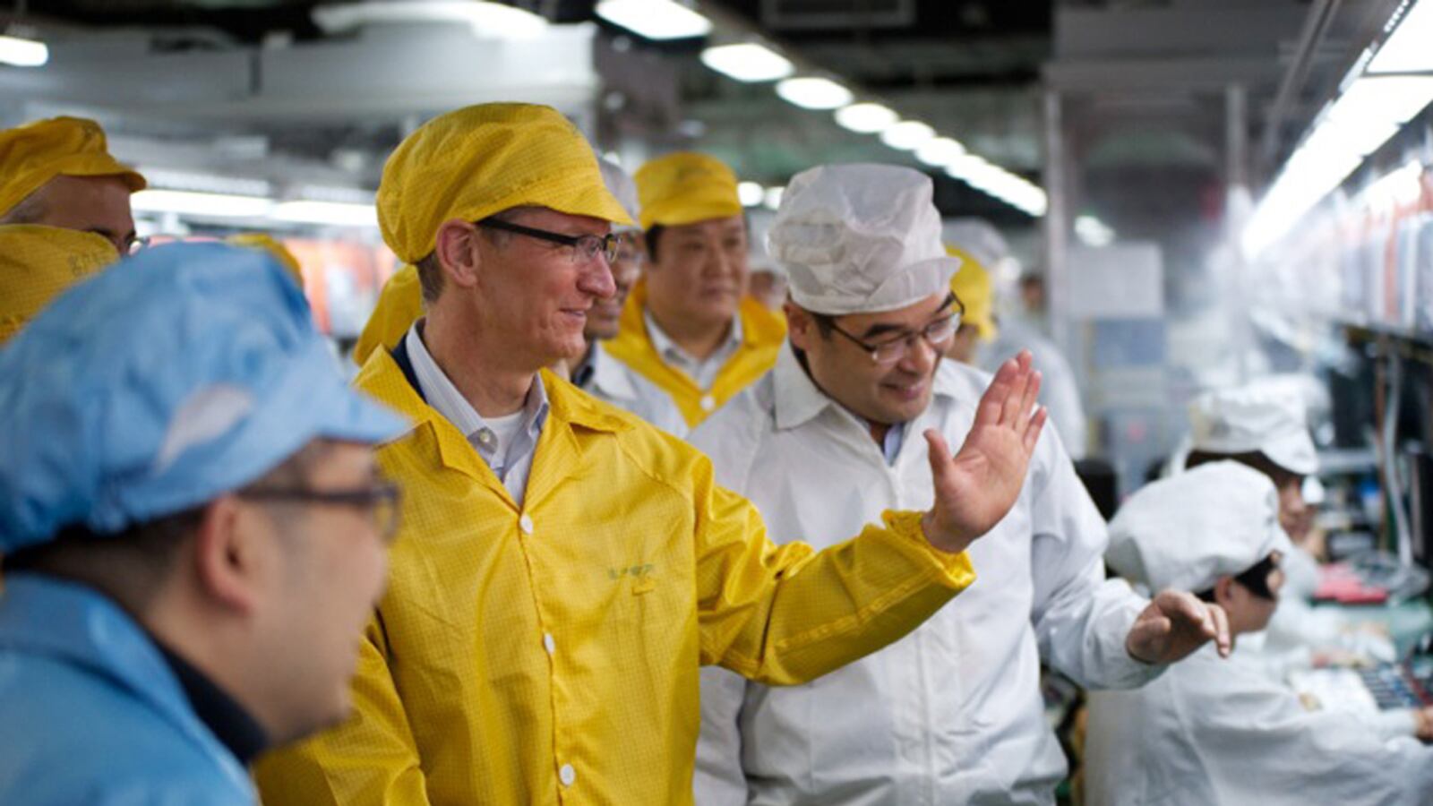 articles/2012/03/29/apple-makes-smart-move-by-vowing-to-improve-china-labor-conditions/tim-cook-foxconn-lyons_atpa8f