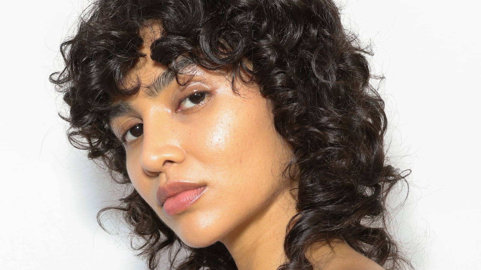 MILAN, ITALY - SEPTEMBER 23: Model Alejandra Du Sol backstage ahead of the Ermanno Scervino fashion show during the Milan Fashion Week Womenswear Spring/Summer 2024 on September 23, 2023 in Milan, Italy. (Photo by Rosdiana Ciaravolo/Getty Images)