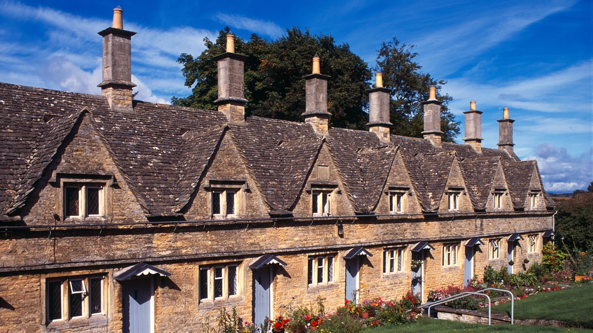 articles/2011/07/16/news-of-the-world-chipping-norton-country-escape-for-britain-s-elitej/chipping-norton-underhill_ojdnua