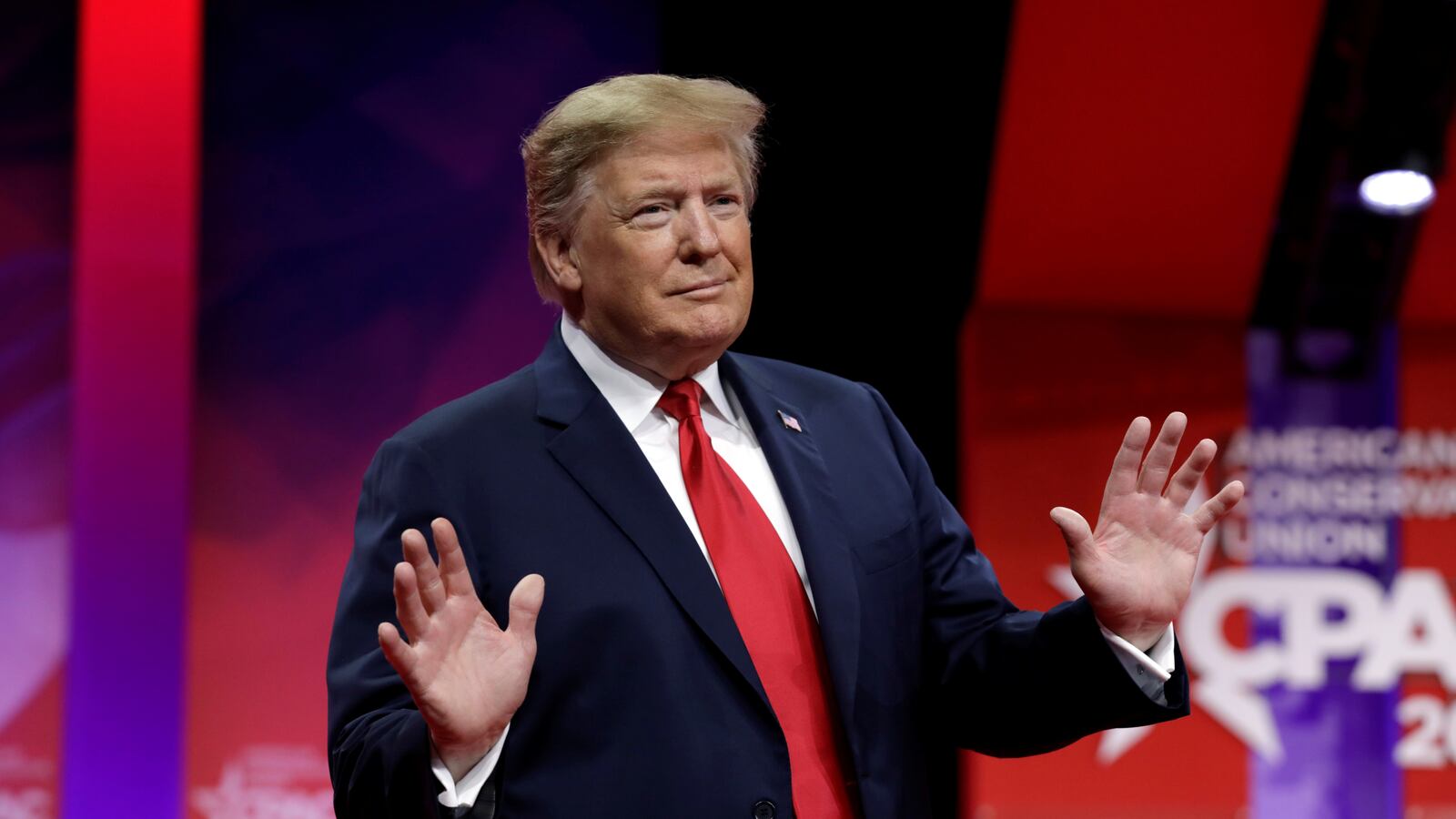 2019-03-02T180449Z_1431029582_RC1F6C5AA5F0_RTRMADP_3_USA-POLITICS-CONSERVATIVES-TRUMP_l6zjk8