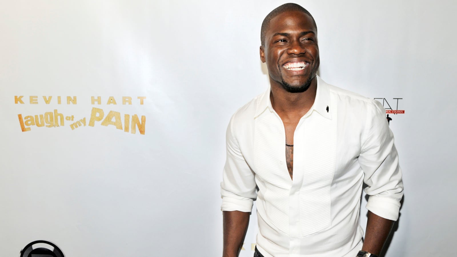 articles/2012/01/10/2012-will-be-comic-kevin-hart-s-year/kevin-hart-samuels_myeuye