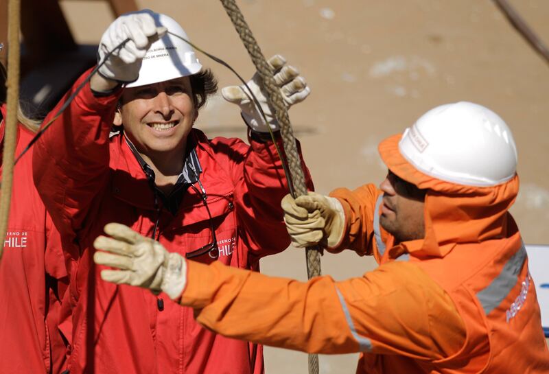 galleries/2010/10/14/the-8-innovations-that-saved-the-miners/miner-technology---communication-cable_lpk1sx