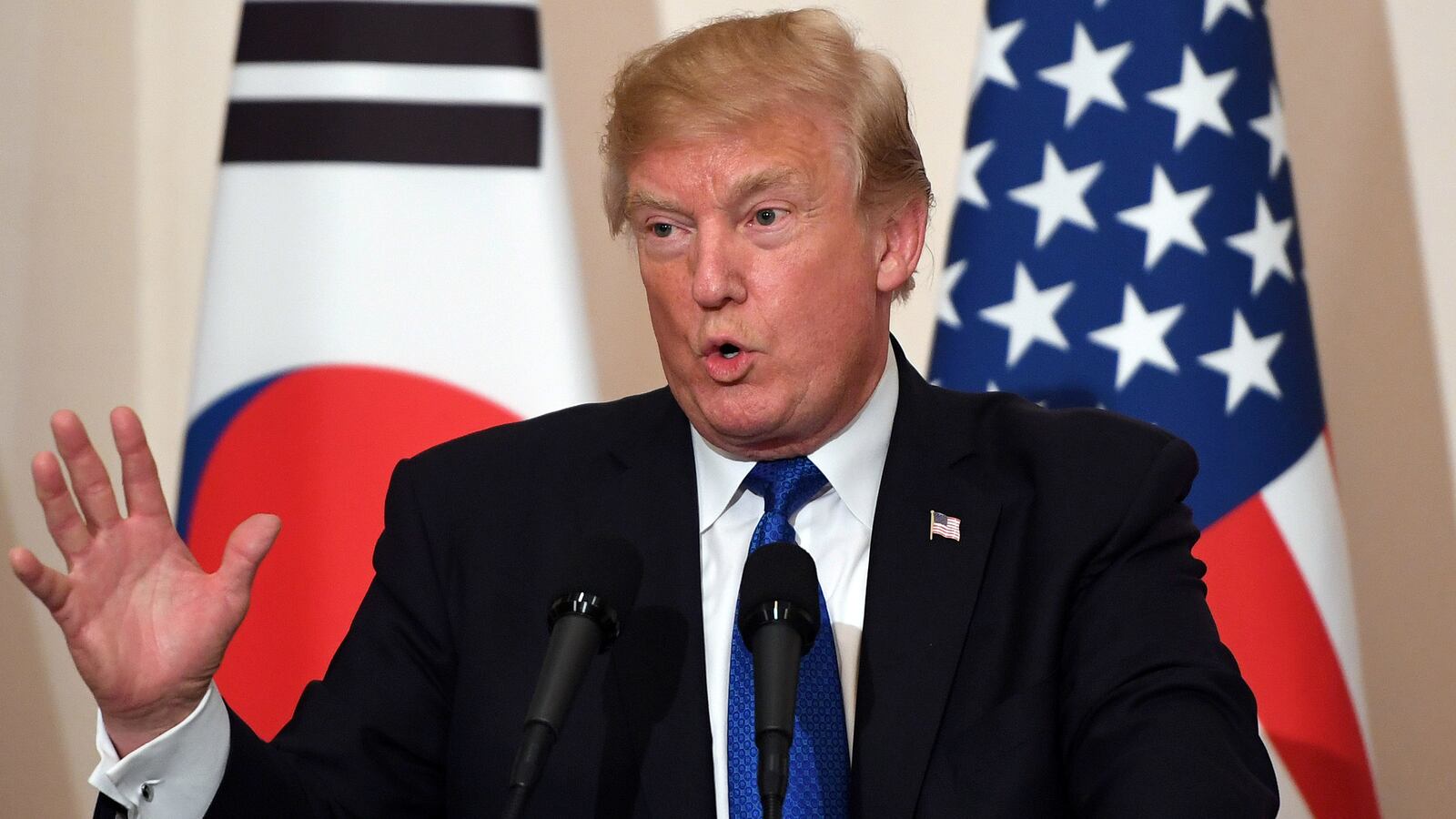 donald-trump-in-asia_nbqhzi