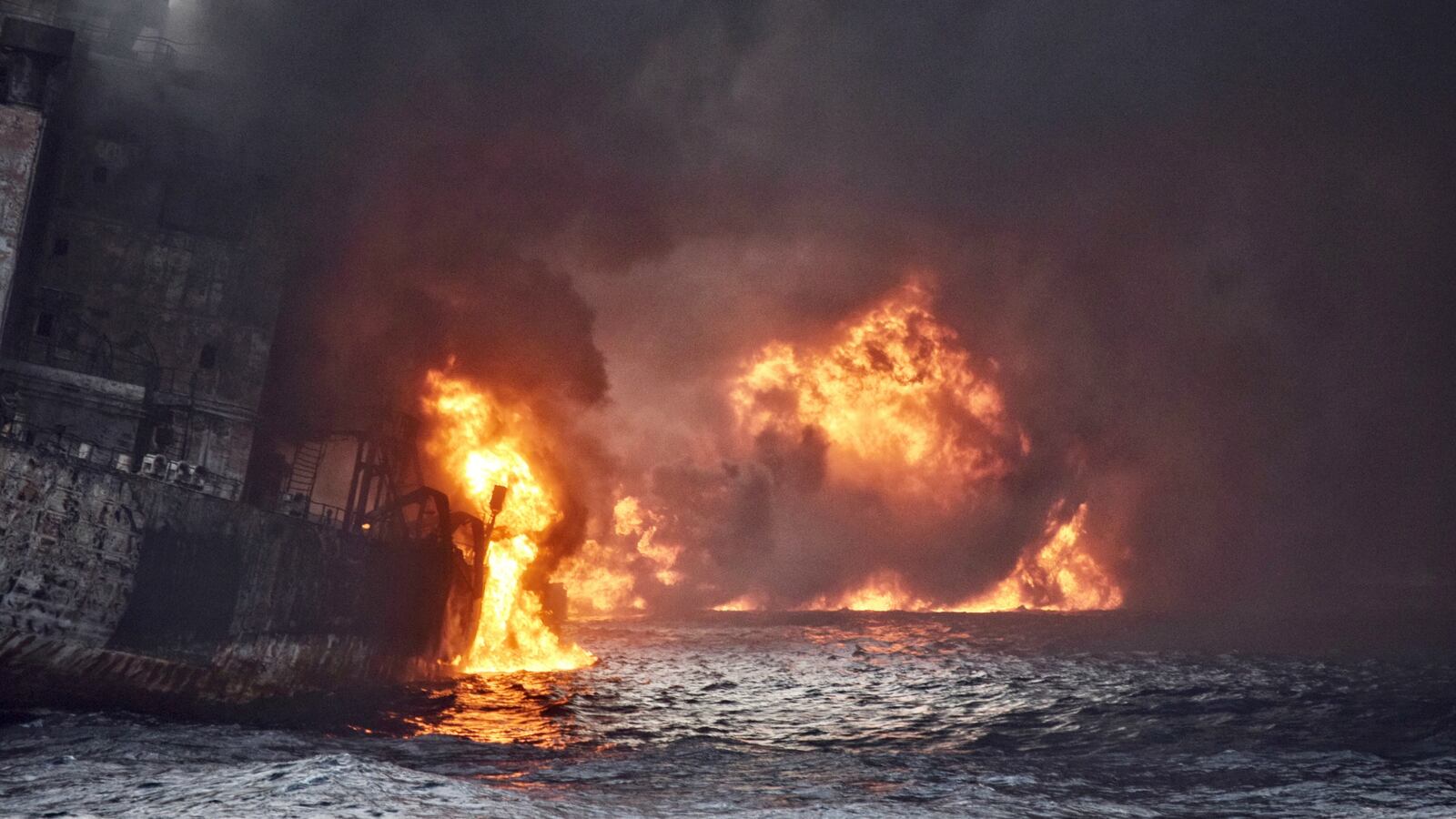 180114-tanker-cheat_nbyxoc