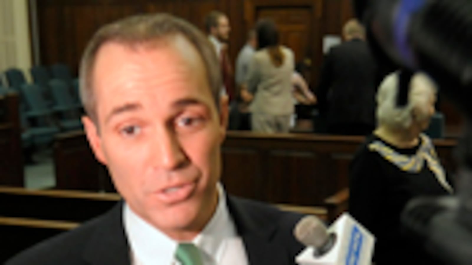 articles/2010/03/15/edwards-sex-tape-details/dimond-young-edwards-scandal_88113_tqa5ag