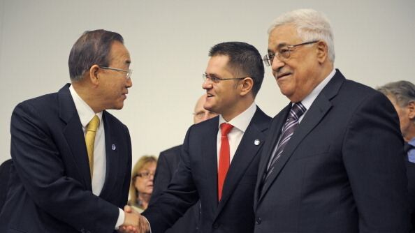 articles/2012/11/29/where-ban-ki-moon-meets-pink-floyd/kimoonabbas_of7z8r