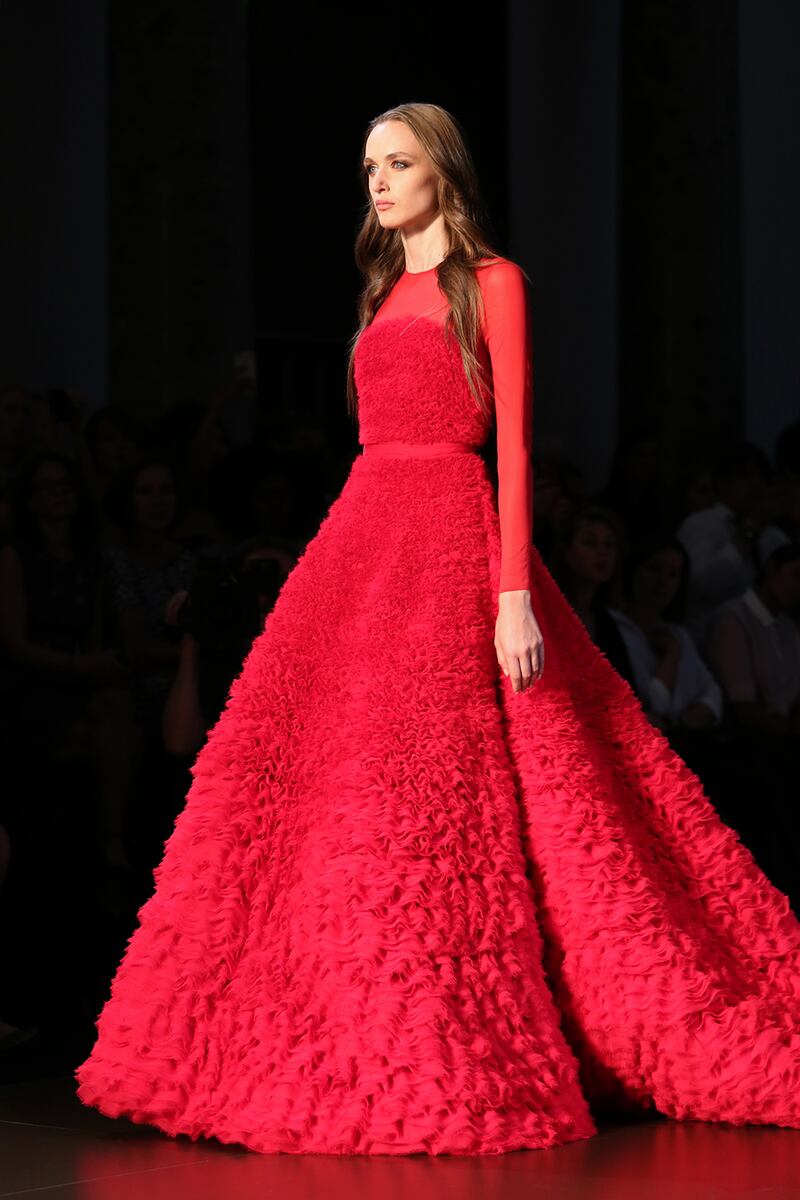 galleries/2015/07/10/the-craziest-looks-from-couture-week/150709-couture-04_kbccdj