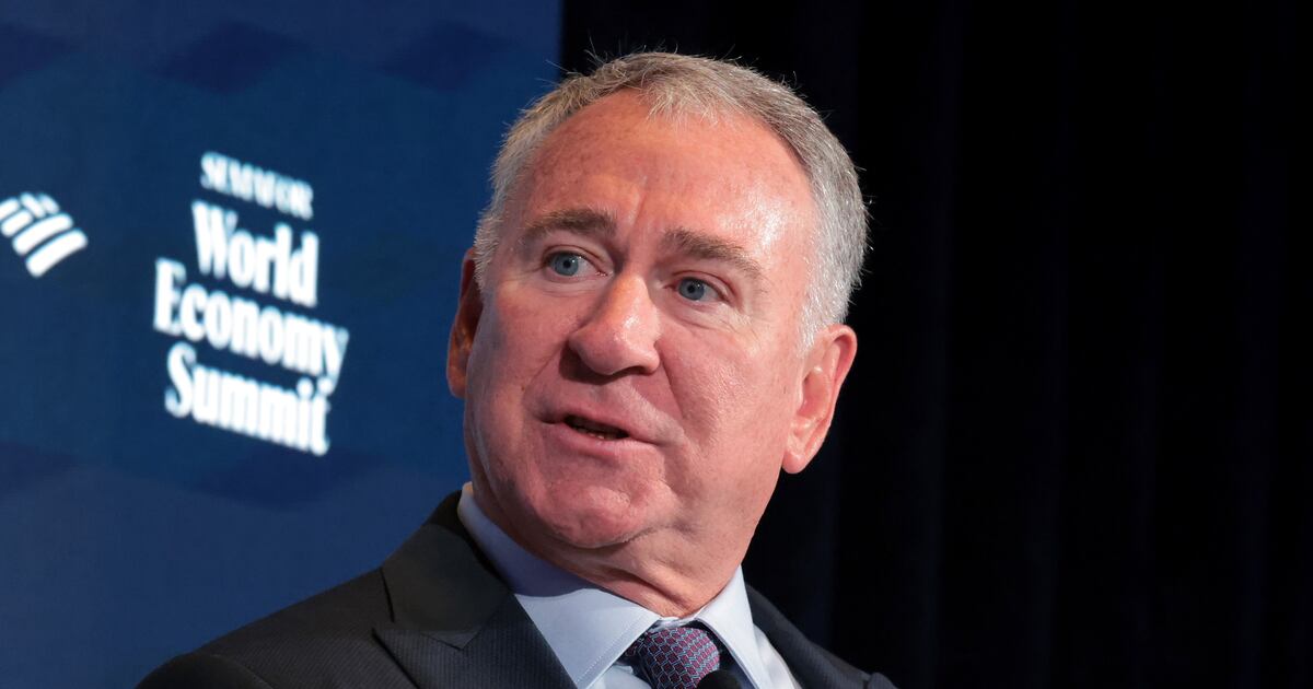 Hedge Fund King Says Trump Chaos Made U.S. ‘20% Poorer in 4 Weeks’