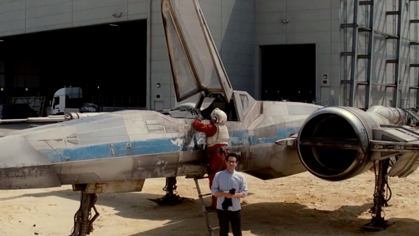 articles/2014/07/21/viral-video-of-the-day-abrams-teases-star-wars-episode-vii-x-wing-fighter/140721-viralvid-starwars-tease_hss7hk