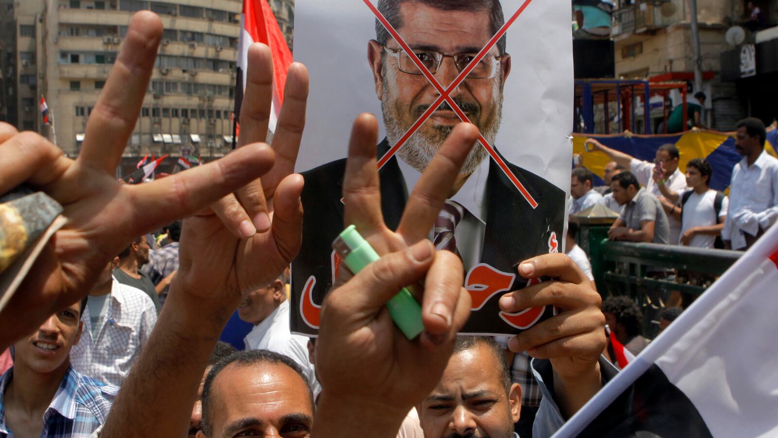 cheats/2013/07/01/muslim-brotherhood-hq-stormed/130701-egypt-protest-cheat_h1r0hl