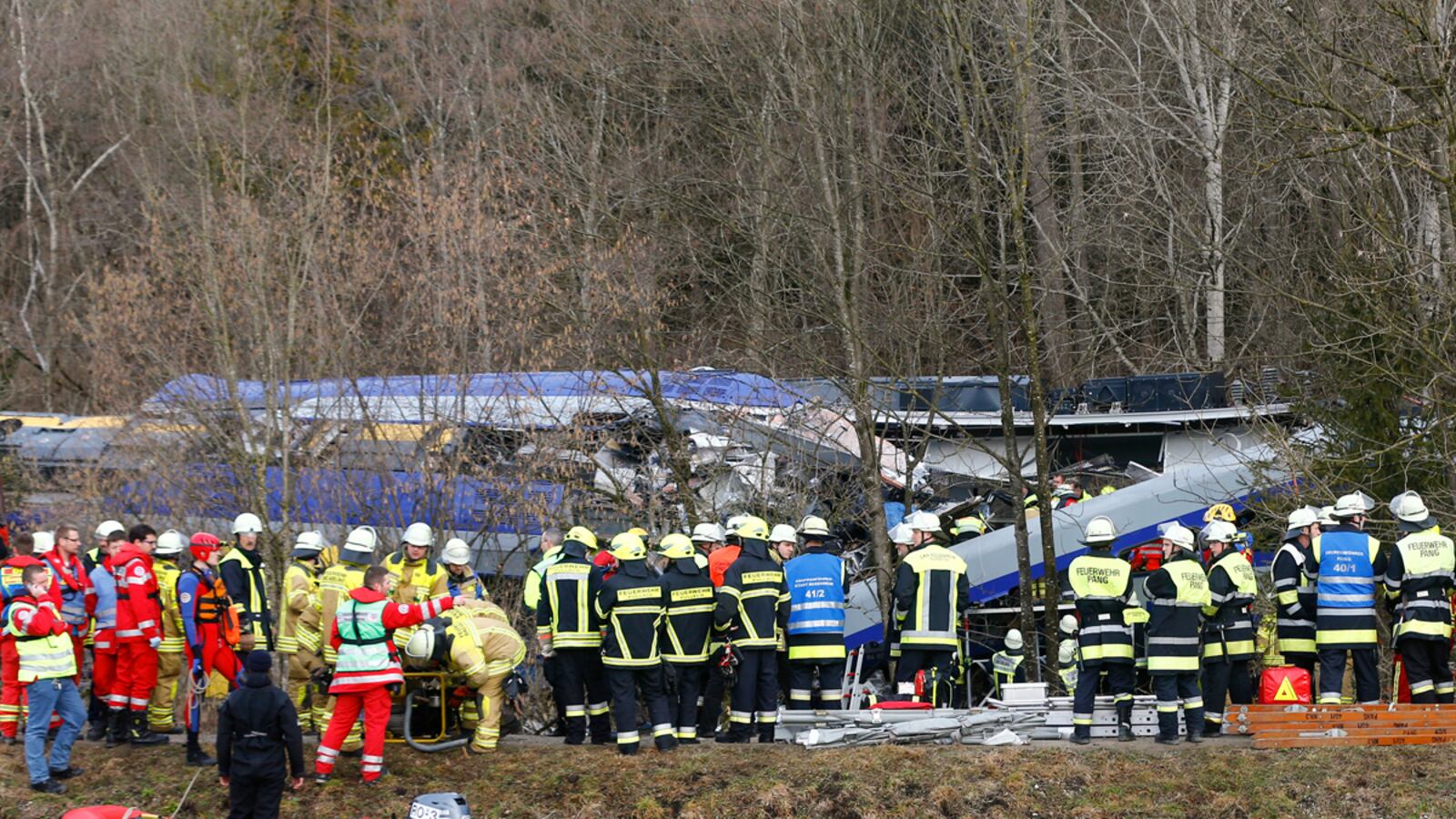 cheats/2016/04/13/worker-playing-game-caused-train-wreck/160413-germany-train-wreck-cheat_zpnlvp