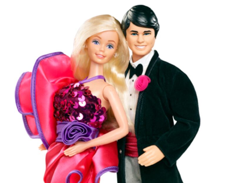 articles/2011/02/14/barbie-and-ken-mattel-plays-matchmaker-for-valentines-day/friedman-barbie_159485_f8llej