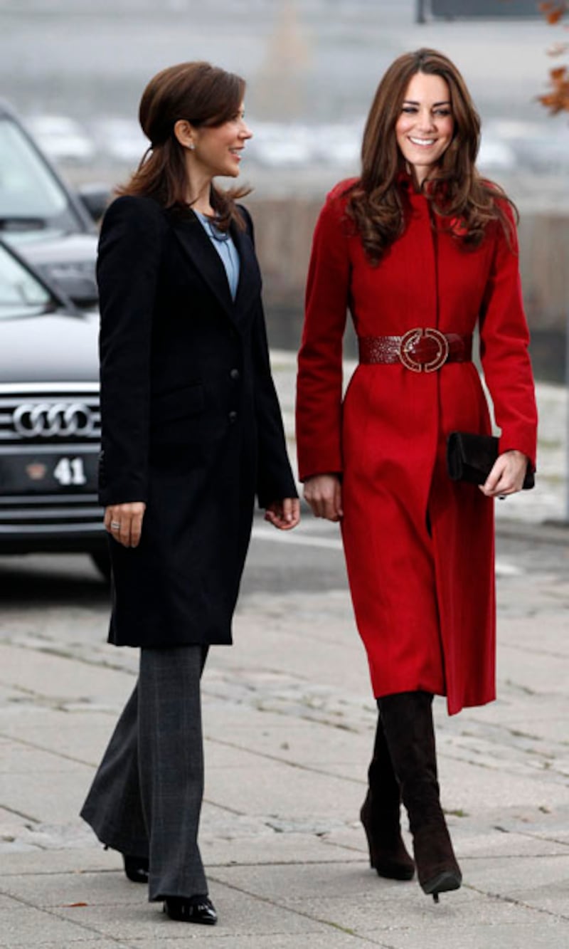 galleries/2010/12/10/kate-middleton-lookbook/kate-middleton-lookbook-update19_ecci2h