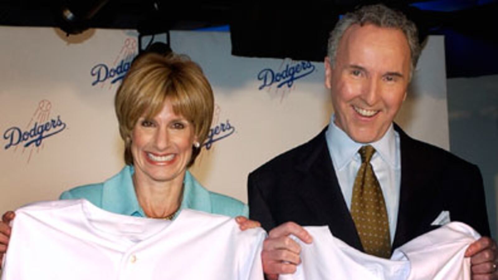 cheats/2009/10/22/dodgers-owner-fires-his-wife/mccourts_fkejet