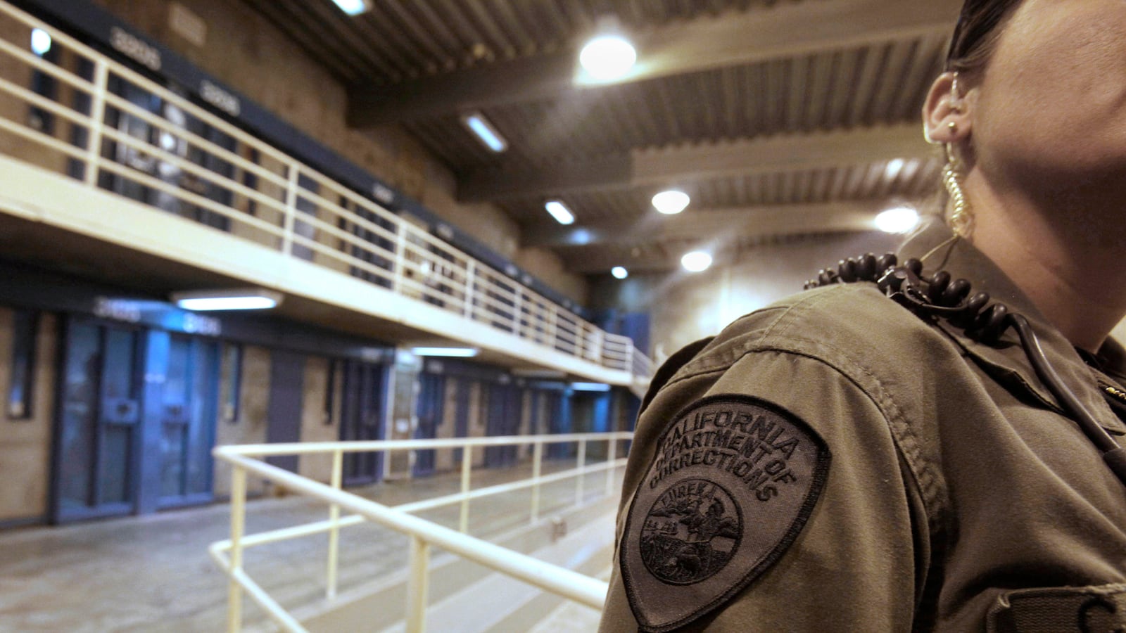 articles/2013/07/24/the-case-against-solitary-confinement/132107-Shourd-Solitary-Confinement-tease_jvwoew