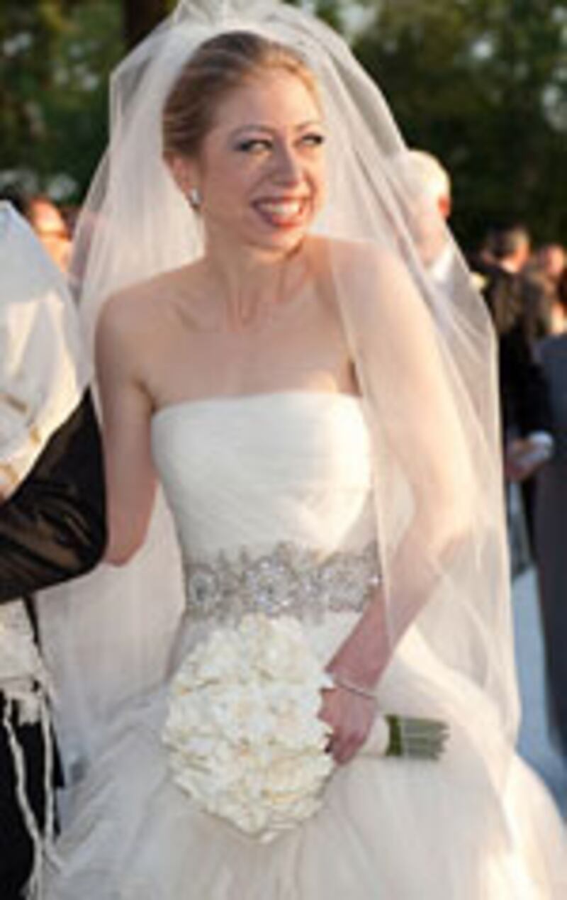 Chelsea Clinton's Wedding Dress Knockoff, image size:800x1269