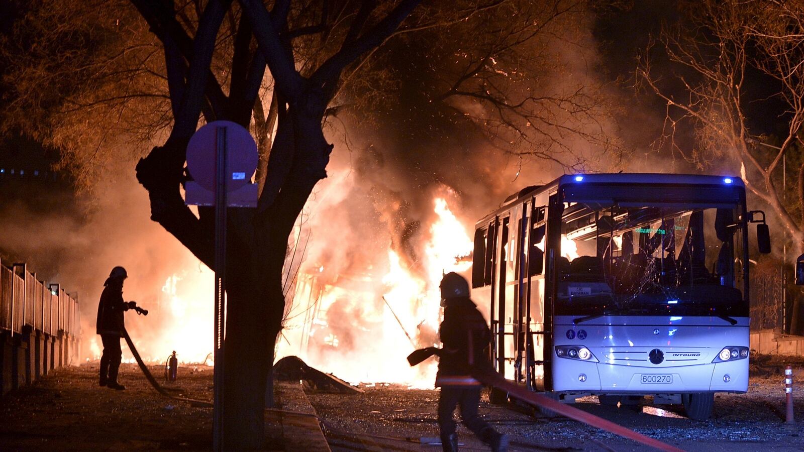 cheats/2016/02/17/5-dead-in-turkish-capital-bombing/160216-bombing-ankara-cheat_fnu5wj