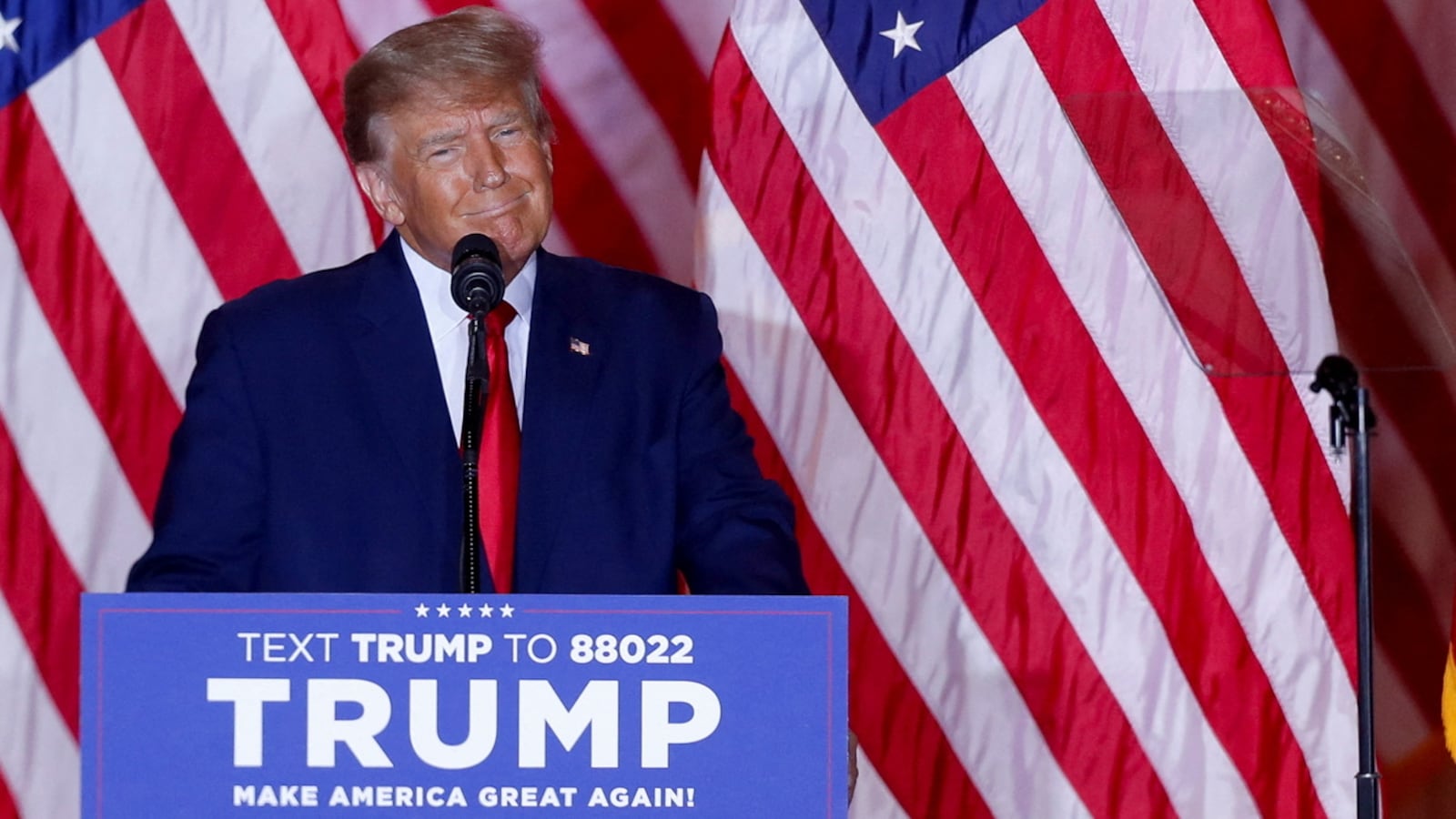 2022-11-16T031732Z_1086766357_RC2PMX9F34NQ_RTRMADP_3_USA-ELECTION-TRUMP_rupwl5