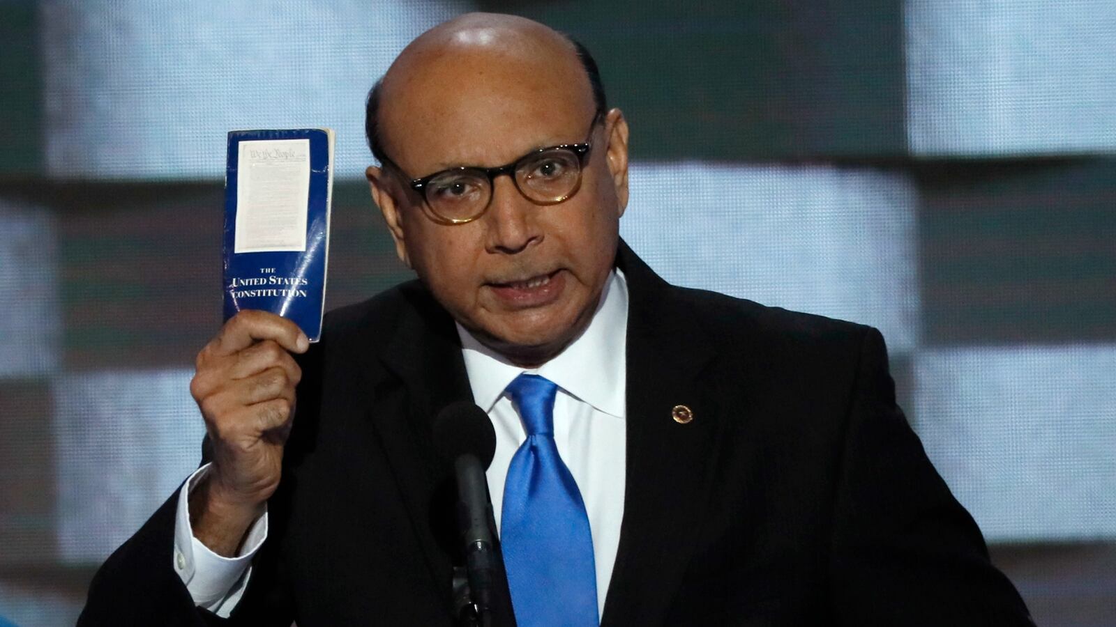 cheats/2017/01/09/khizr-khan-to-congress-reject-anti-muslim-jeff-sessions/170109-khizr-khan-cheat_awoxdl