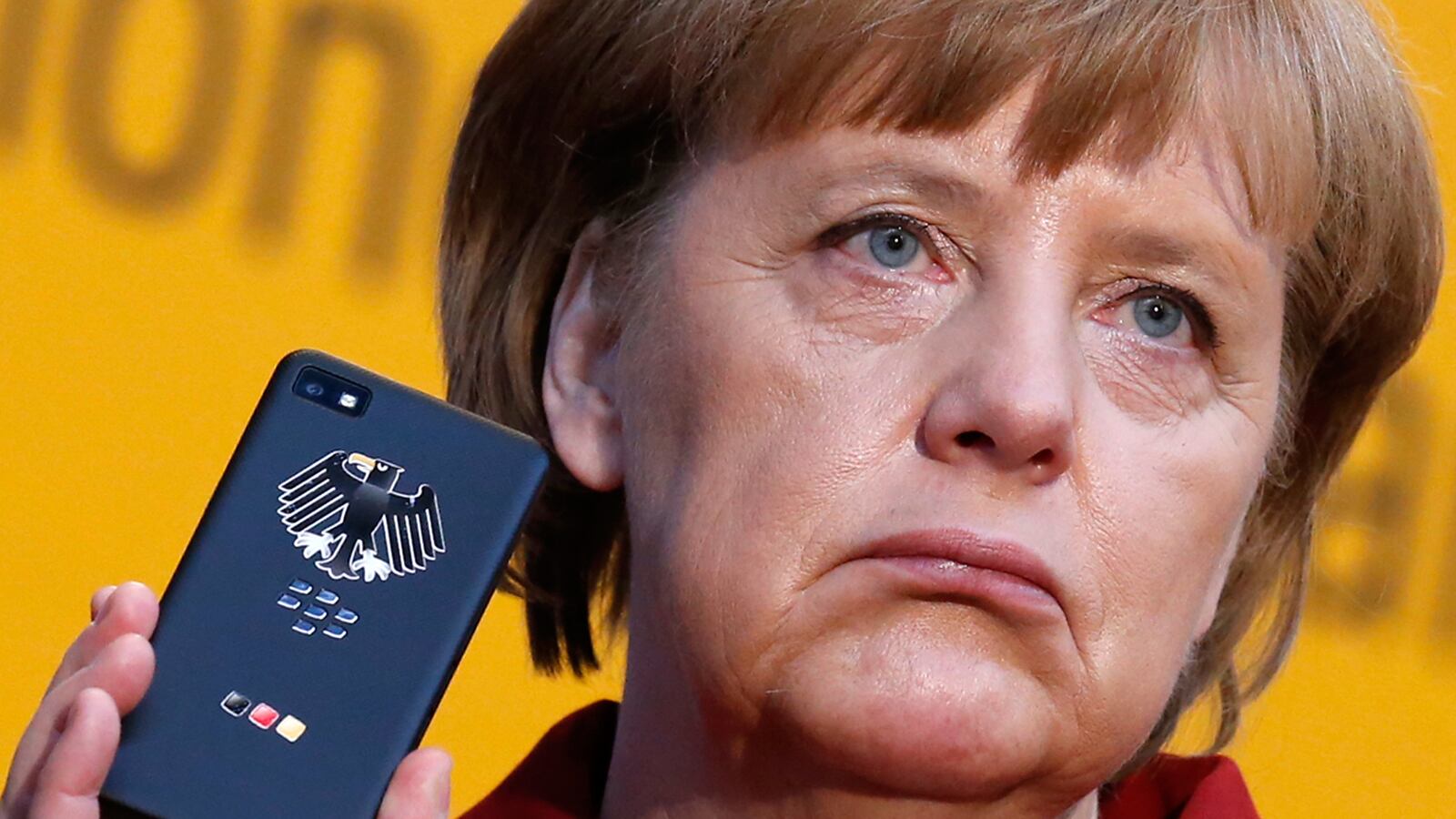 articles/2015/06/05/the-frenemies-who-killed-blackberry/150604-govani-BB-tease_etwrol