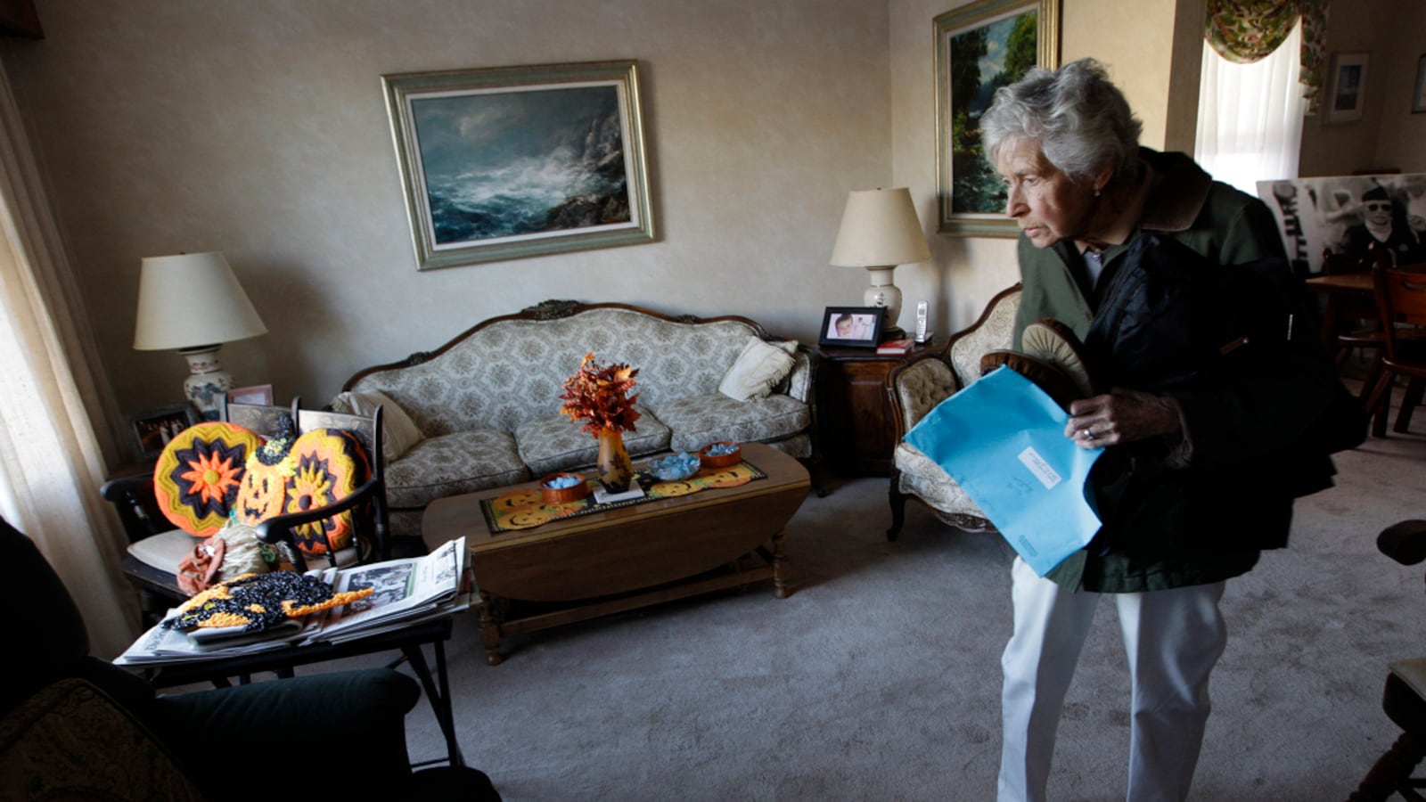 articles/2012/12/09/send-this-hurricane-sandy-victim-a-card-please/daly-patsy-roberts-sandy-tease-embed_ioozb0