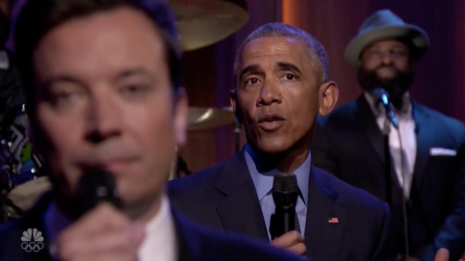 articles/2016/06/09/obama-mocks-trump-while-slow-jamming-the-news-with-fallon-orange-is-not-the-new-black/160609-stern-obama-fallon-tease_mknv3m