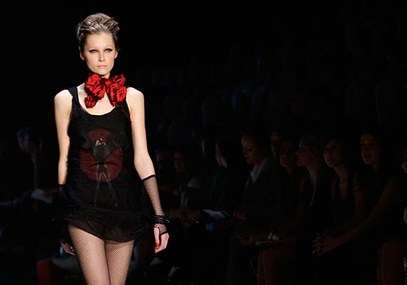 galleries/2009/04/28/australia-fashion-week/australia-fashion-week-13_a0wjyy