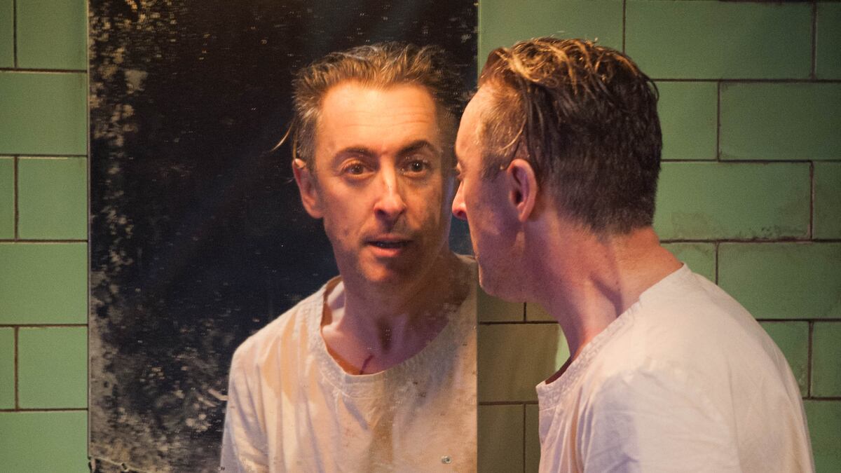 articles/2012/07/13/alan-cumming-s-macbeth-and-a-new-sonnet-app-breathe-new-life-into-shakespeare/alan-cumming-macbeth-jones_safb5q