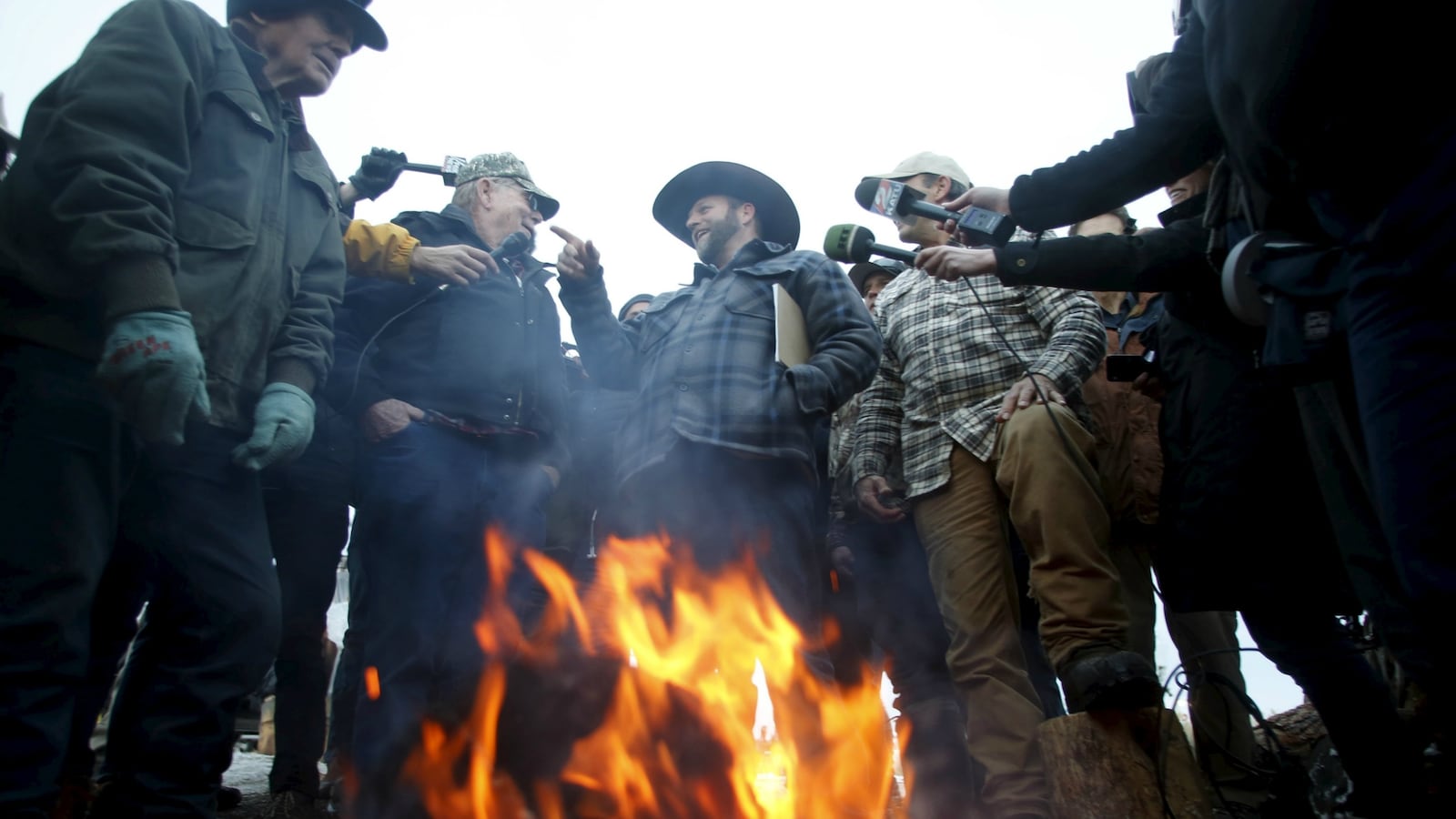 cheats/2016/03/17/oregon-probes-bundy-standoff-sheriff/160317-cheat-oregon_lm7fnx