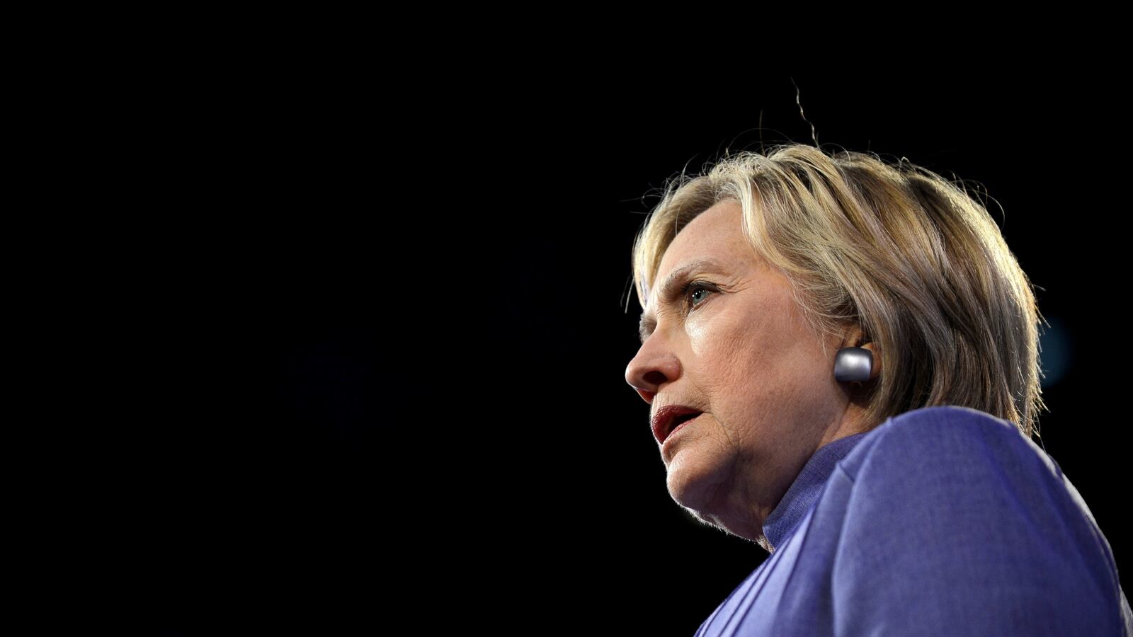 cheats/2016/09/02/fbi-releases-clinton-email-investigation-documents/160902-hillary-fbi-cheat_aj0rmq