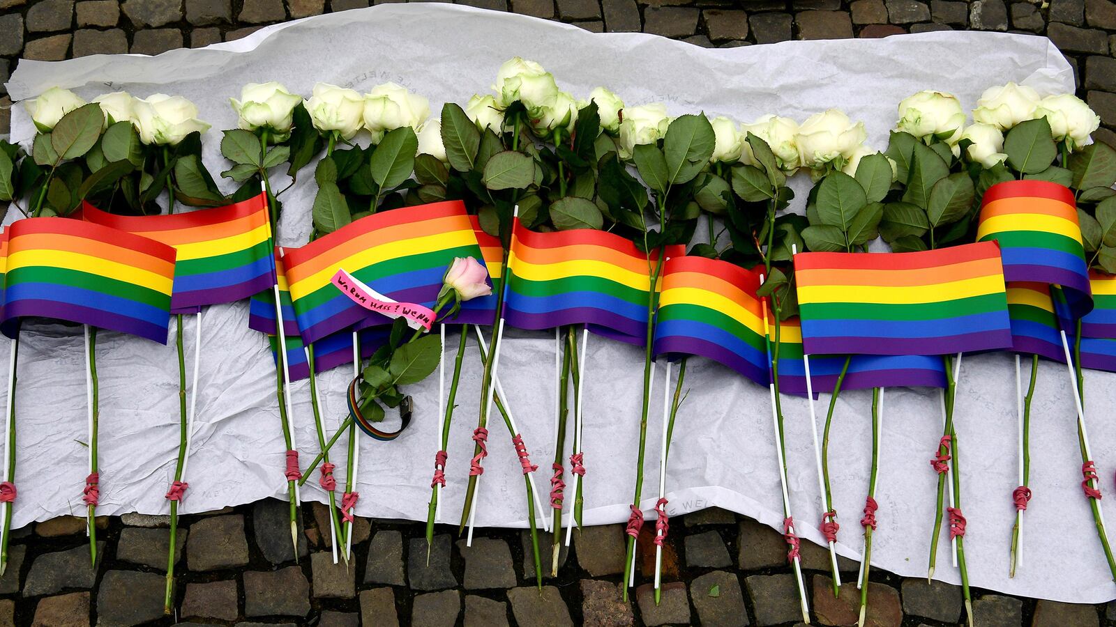 articles/2016/08/09/orlando-killer-omar-mateen-shot-victims-more-than-200-times-in-20-minutes/160809-glawe-orlando-autopsies-tease_whvr5c