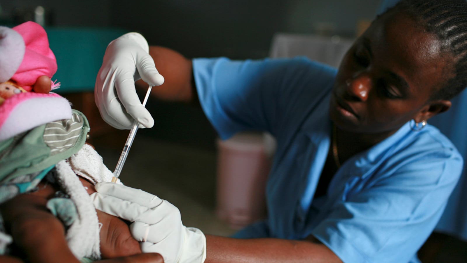 articles/2012/09/25/coke-applies-supply-chain-expertise-to-deliver-aids-drugs-in-africa/coke-tanzania-vaccines-gross-tease_hj7tks