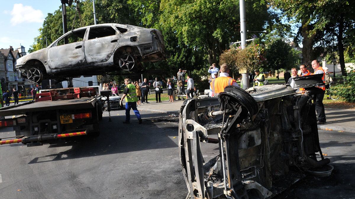 articles/2011/08/09/london-riots-shock-and-outrage-quiet-ealing-suburb-as-looters-arrive/ealing-london-riots-underhill_obf53e