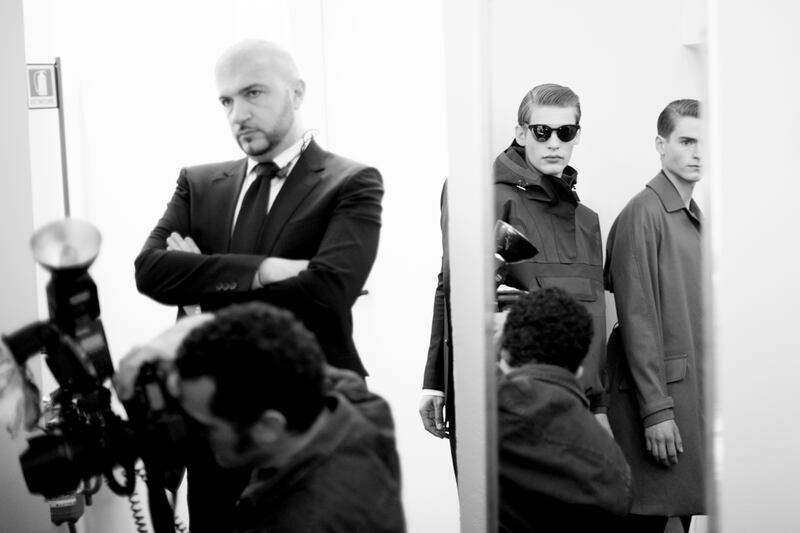 galleries/2013/07/01/backstage-at-men-s-fashion-week-in-paris-and-milan-spring-summer-2014-photos/130630-backstage-fashion-gucci1_sjvhxt