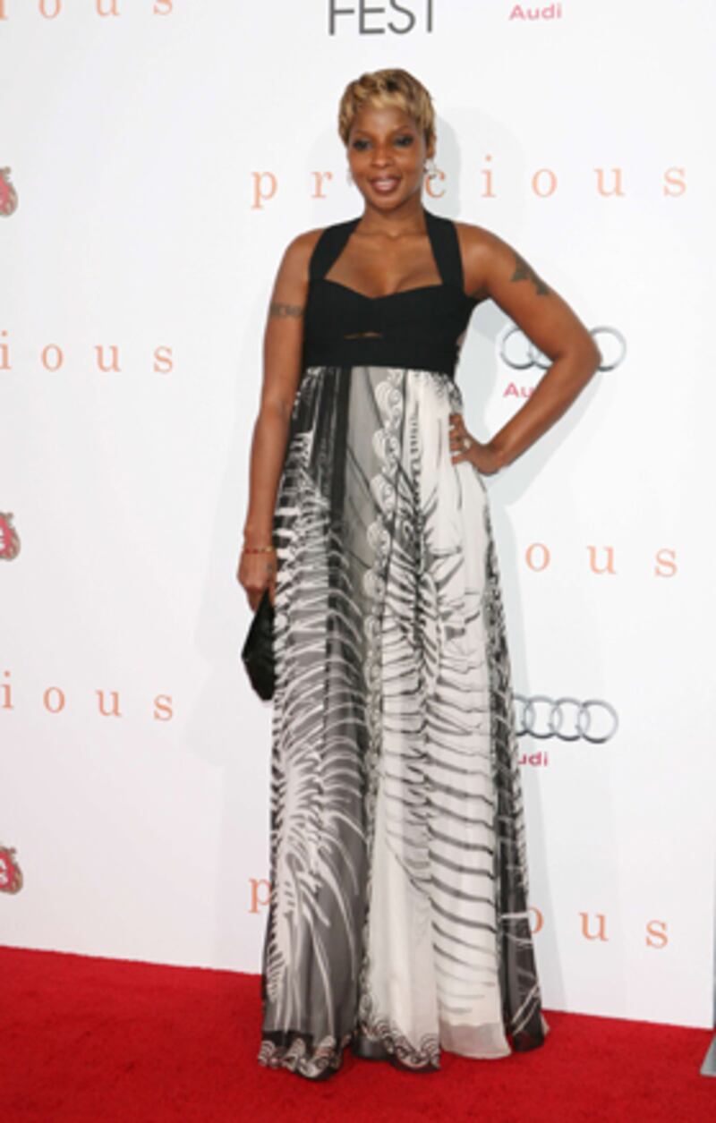 galleries/2009/11/02/precious-premiere/red-carpet---blige-2_sldlzv