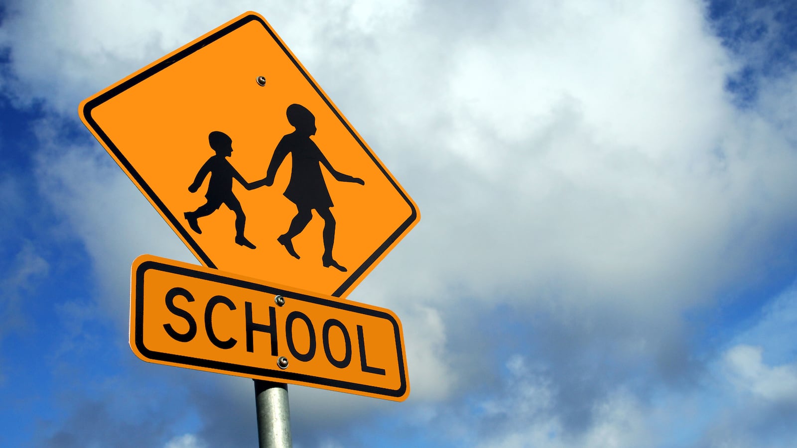 190420-avon-park-middle-school-hero_l6l1il